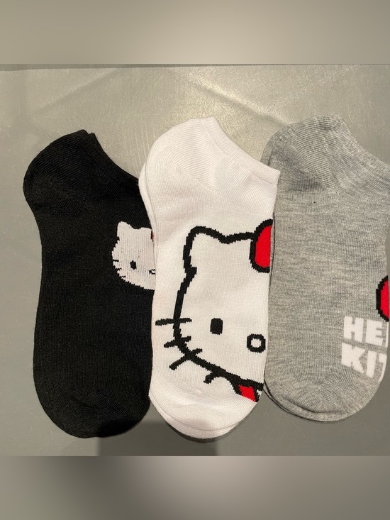 Hello Kitty Accessories - 3 pairs Hello Kitty No Show Socks, Shoe Size 4-10, Sock Size 9-11